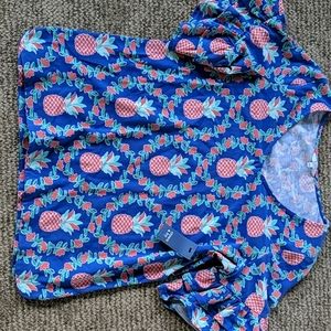 NWT's Crown & Ivy ruffle sleeve pineapple top